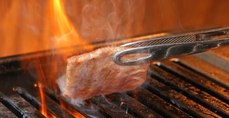 肉もうまい。米もガチです。